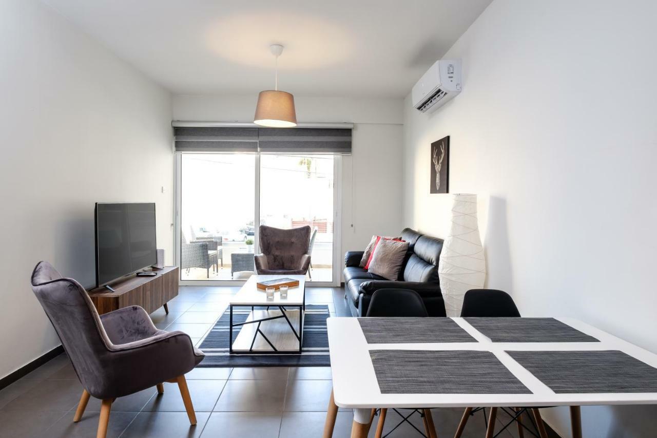 Book Me Now Central Flat Appartamento Larnaca